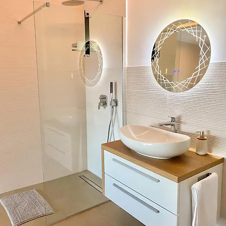 别墅 Maritima Opatija-meerblick-infinity Pool-luxus-relax 奥帕提亚