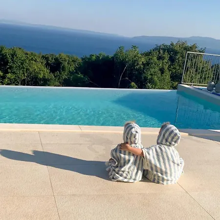 Maritima Opatija-meerblick-infinity Pool-luxus-relax 빌라